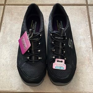 Sketchers Wide Fit Air-Cooled Memory Foam Sneakers